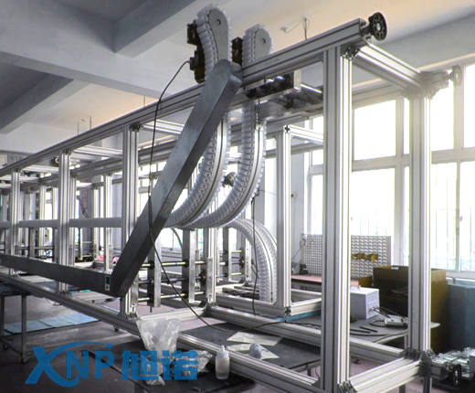 桃子视频官网更新在线观看提升机对新能源汽车零配件运输的重要性