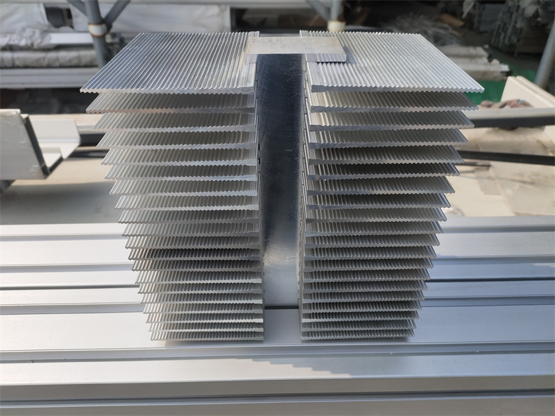 散热器桃子视频官网更新在线观看挤压开模定制