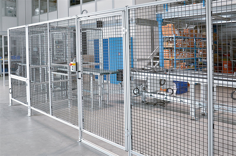 桃子视频官网更新在线观看车间围栏