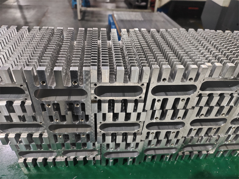 插片式桃子视频官网更新在线观看散热器