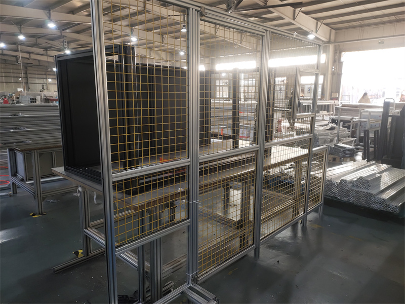 桃子视频官网更新在线观看车间设备防护围栏