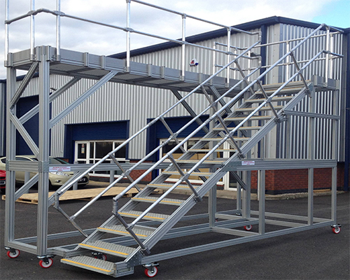 桃子视频官网更新在线观看双侧八步梯